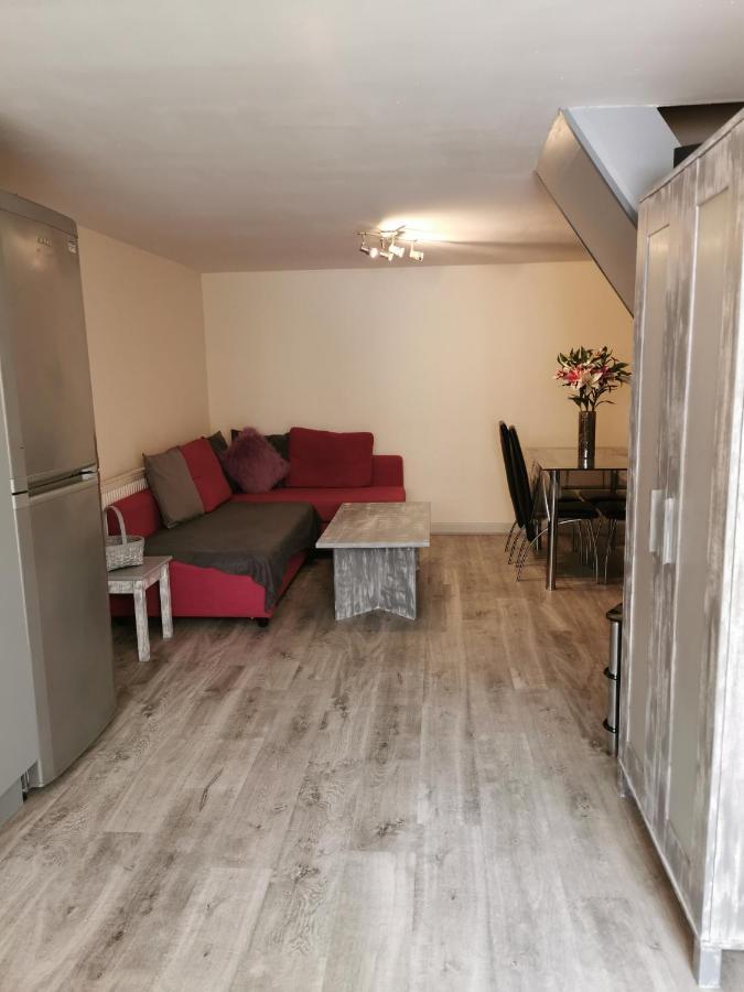 Palaz 1 - 2 Bedroom Garden Flat Edmonton Exterior foto